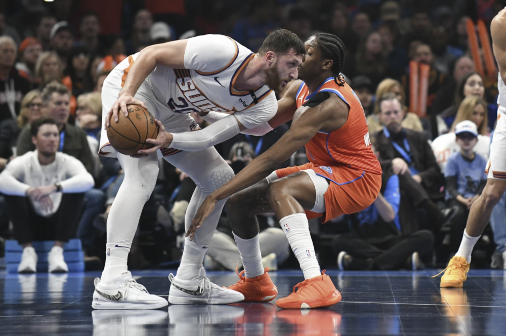 lol新英雄-赛地聚焦：NBA常规赛加时末段热度飙升，圣安东尼奥马刺队长鼓劲，球迷炸锅，赛季目标并未改变的简单介绍