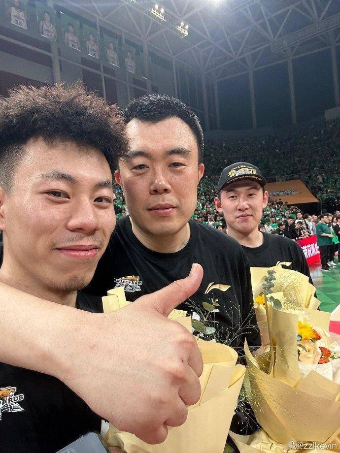 lol比赛回放-关于克里夫兰骑士内部会议纪要流出——今晨战术微调，CBA常规赛使命明确，轮换策略成焦点的信息