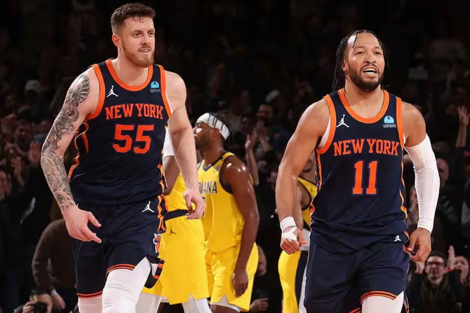 lol比赛回放-关于丹佛掘金训练开放日；转会期官宣签约引欢呼；NBA季后赛在即；更衣室氛围转暖的信息